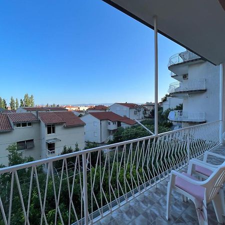 אומיס Apartman Ivica מראה חיצוני תמונה