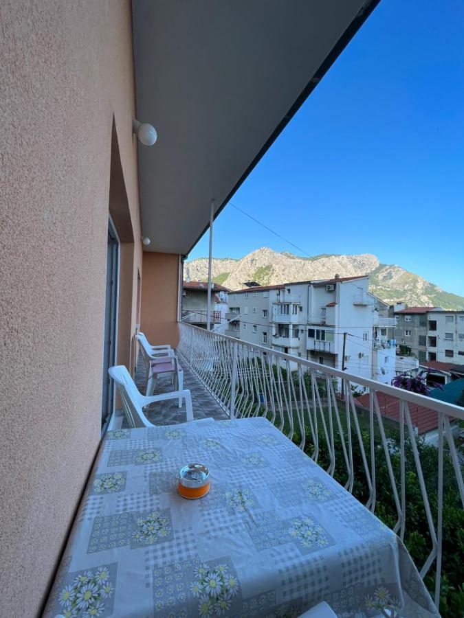 אומיס Apartman Ivica מראה חיצוני תמונה
